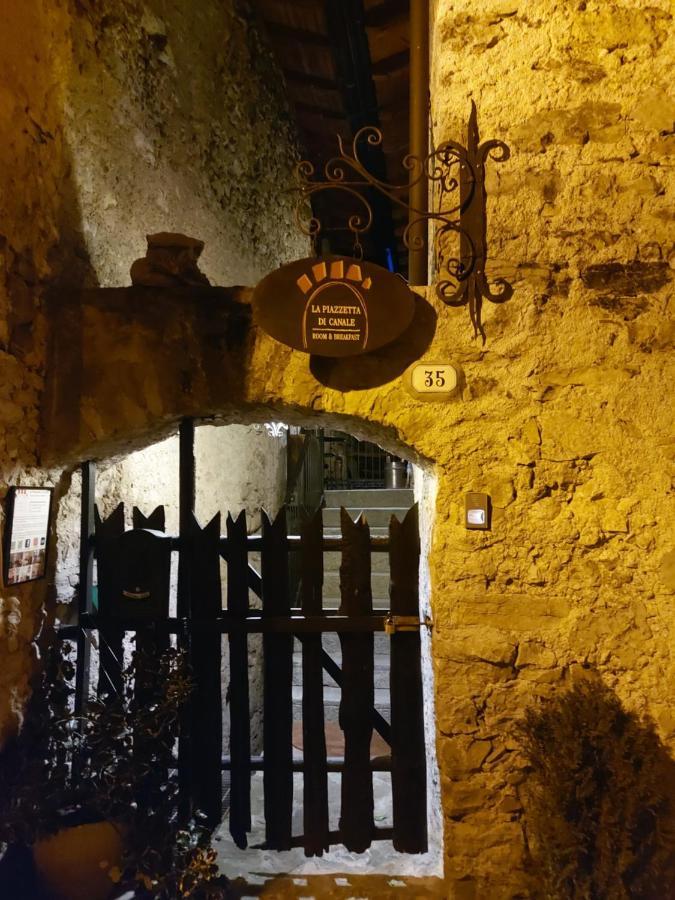 La Piazzetta Di Canale B&B Тенно Екстер'єр фото